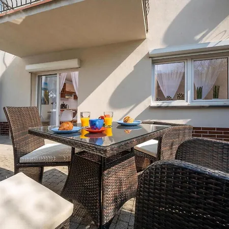 In Mit Terrasse Apartament *