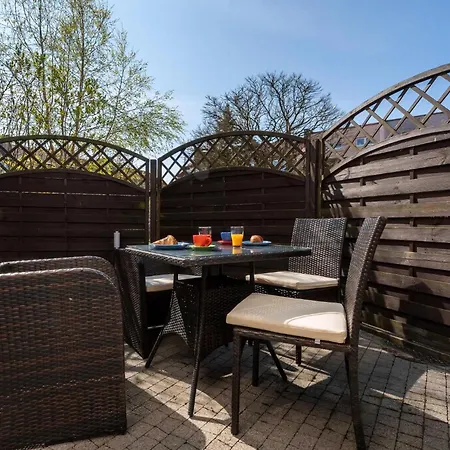 Apartament In Mit Terrasse
